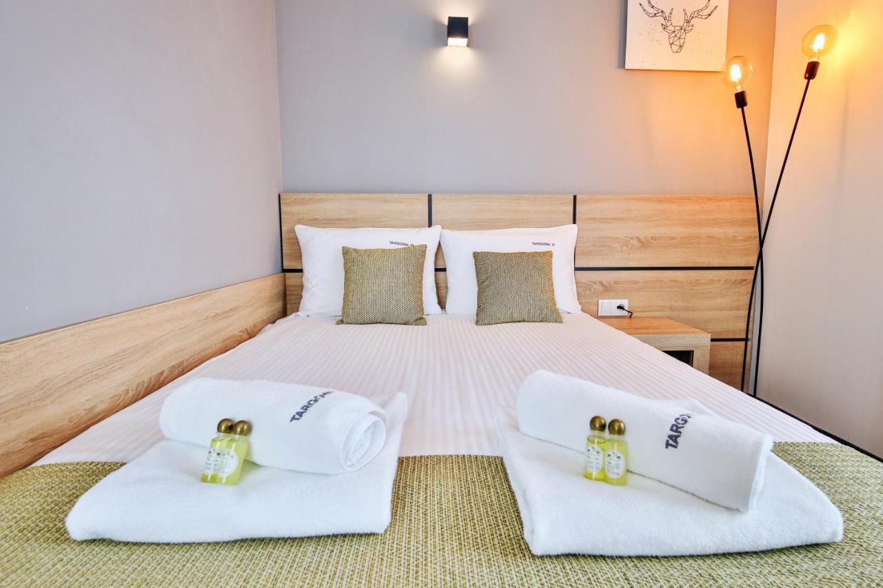 Targowa37 Uniejow Bed & Breakfast Ngoại thất bức ảnh