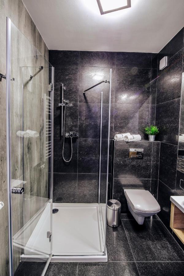 Targowa37 Uniejow Bed & Breakfast Ngoại thất bức ảnh