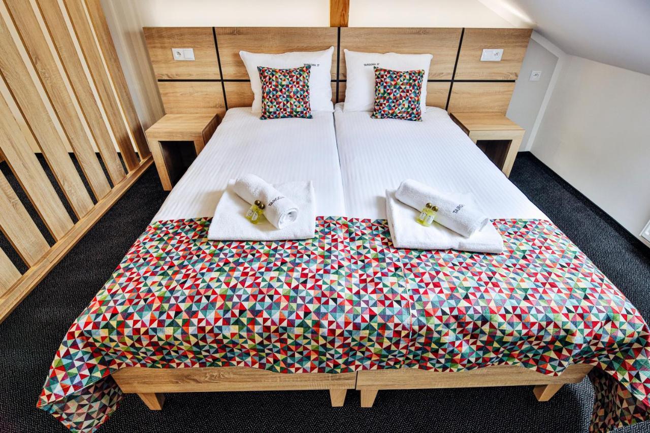 Targowa37 Uniejow Bed & Breakfast Ngoại thất bức ảnh